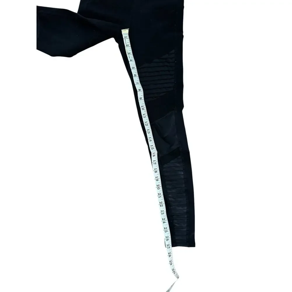 Alo Yoga Women's Moto Leggings size X- small black